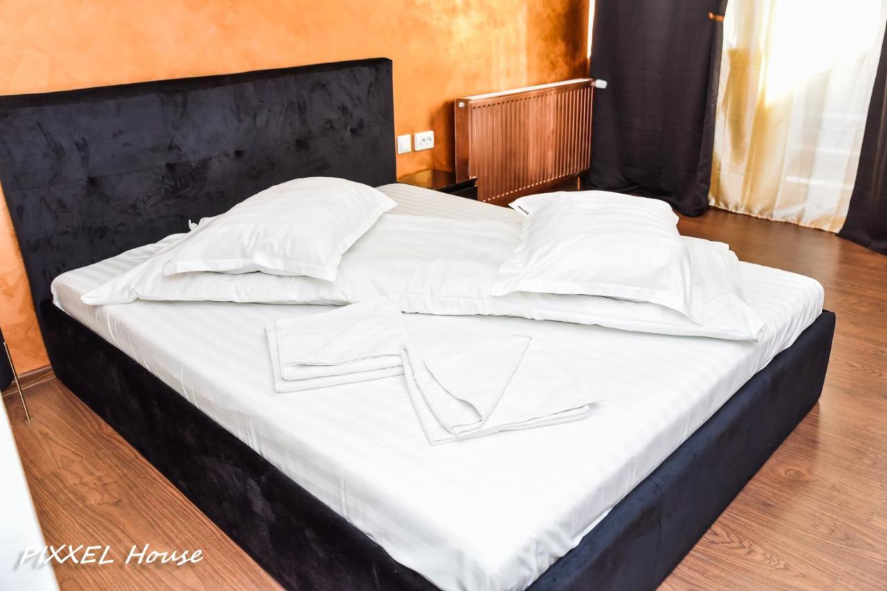 Pixxel House Hotel Moeciu De Sus Ngoại thất bức ảnh