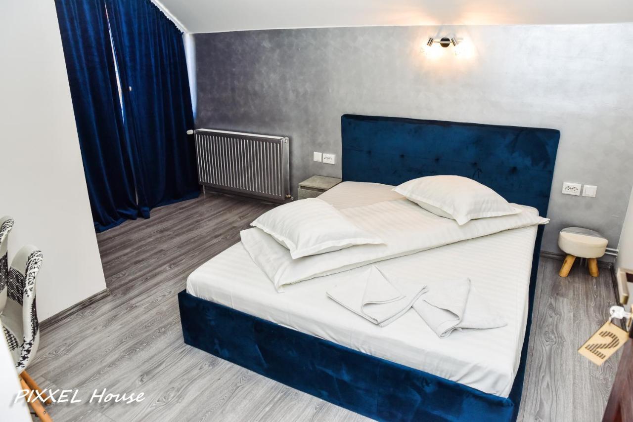 Pixxel House Hotel Moeciu De Sus Ngoại thất bức ảnh